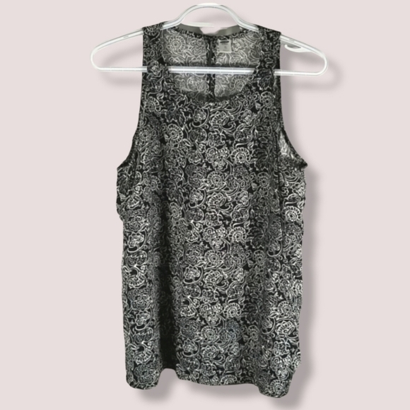 Closet Clearout Lot of 9 Tops - Picture 5 of 15